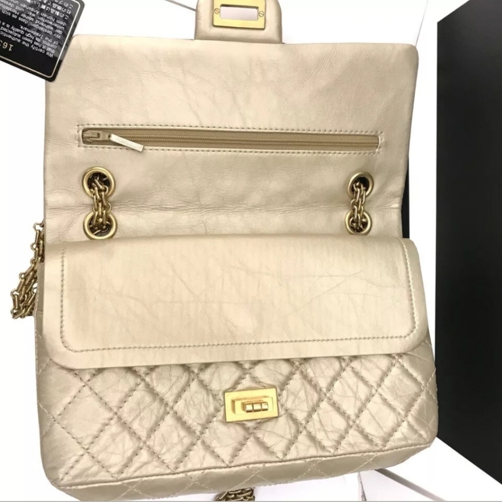 🎉HP X2🎉CHANEL  Reissue Gold Double Flap Calfskin - Picture 3 of 8